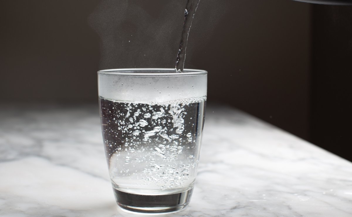 Agua Fría vs Agua Caliente: ¿Cuál es Mejor para Beber, Cocinar o Higienizar?